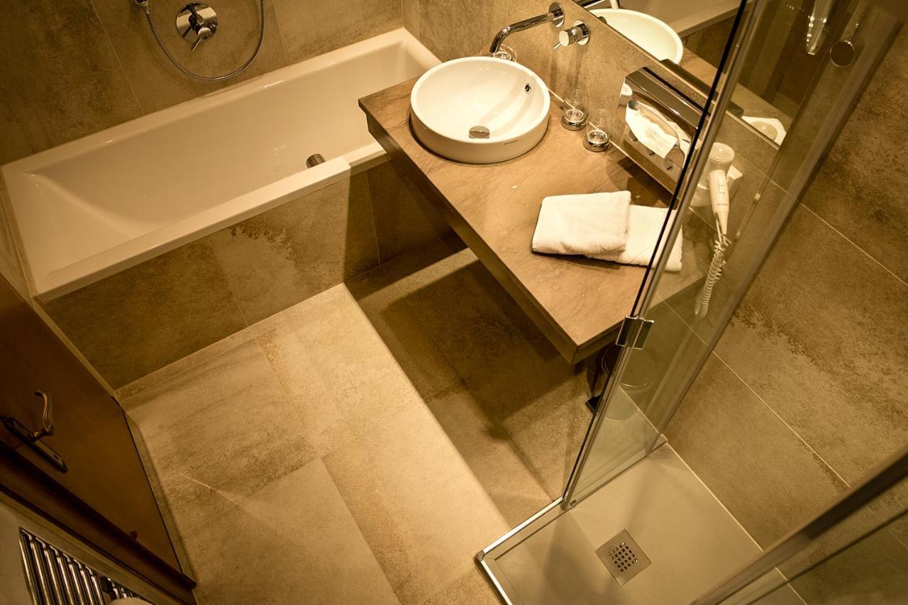 & Residenz Chesa Rosa 3*